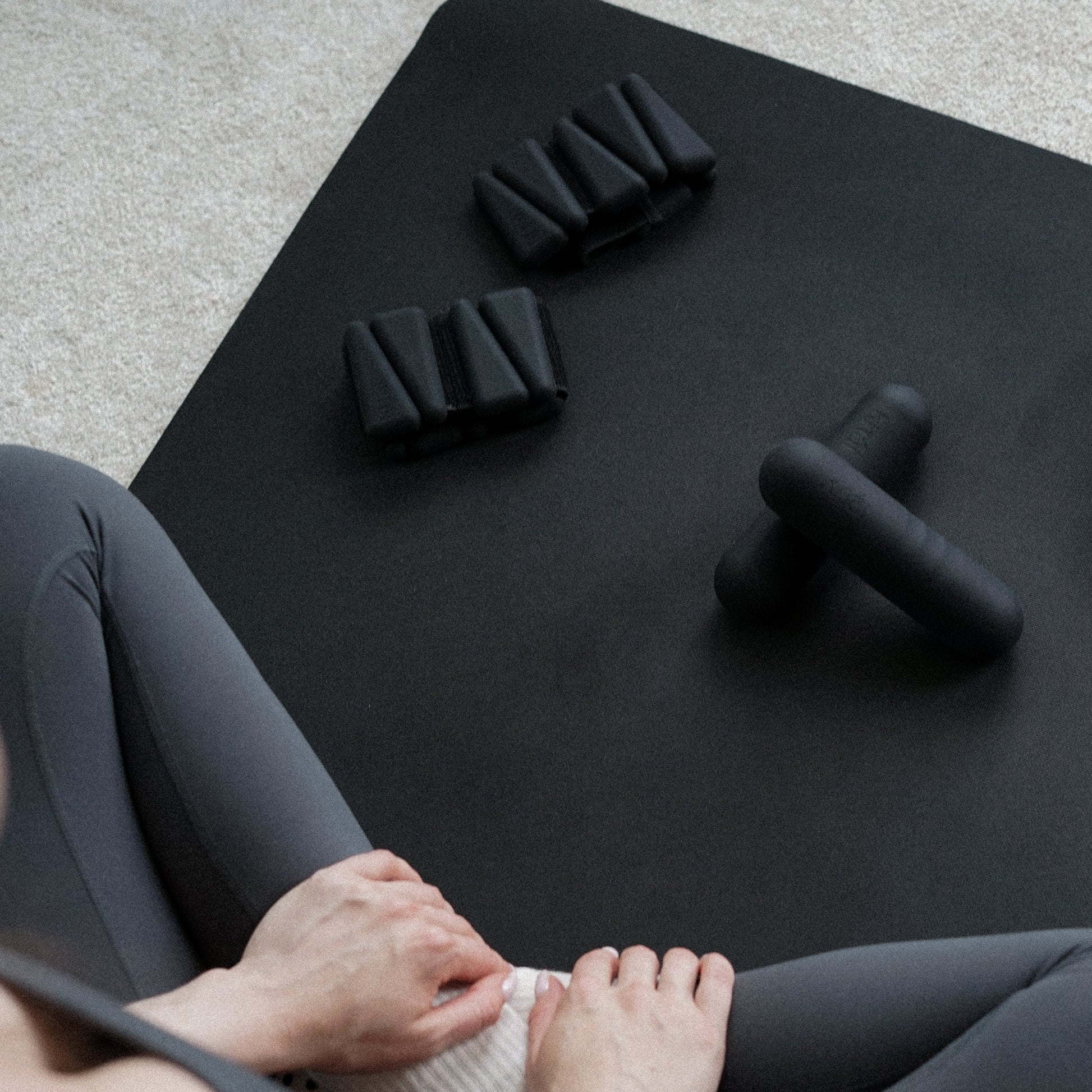Aesthetic 1 kg dumbbell set and a pair of ankle weights. Perfect for light dumbbell exercises and toning arms.
